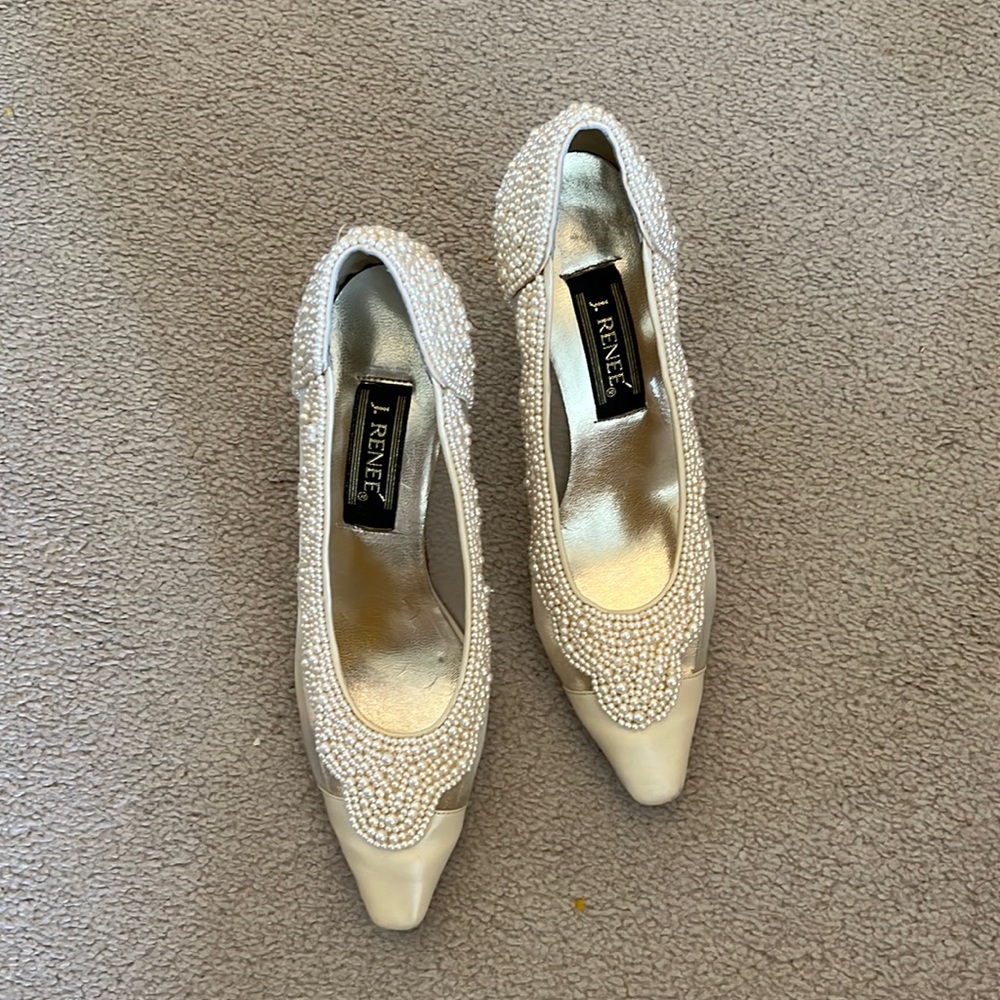 Beautiful Pearl heels